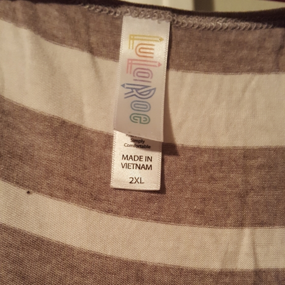 Lularoe shirt - Picture 2 of 3